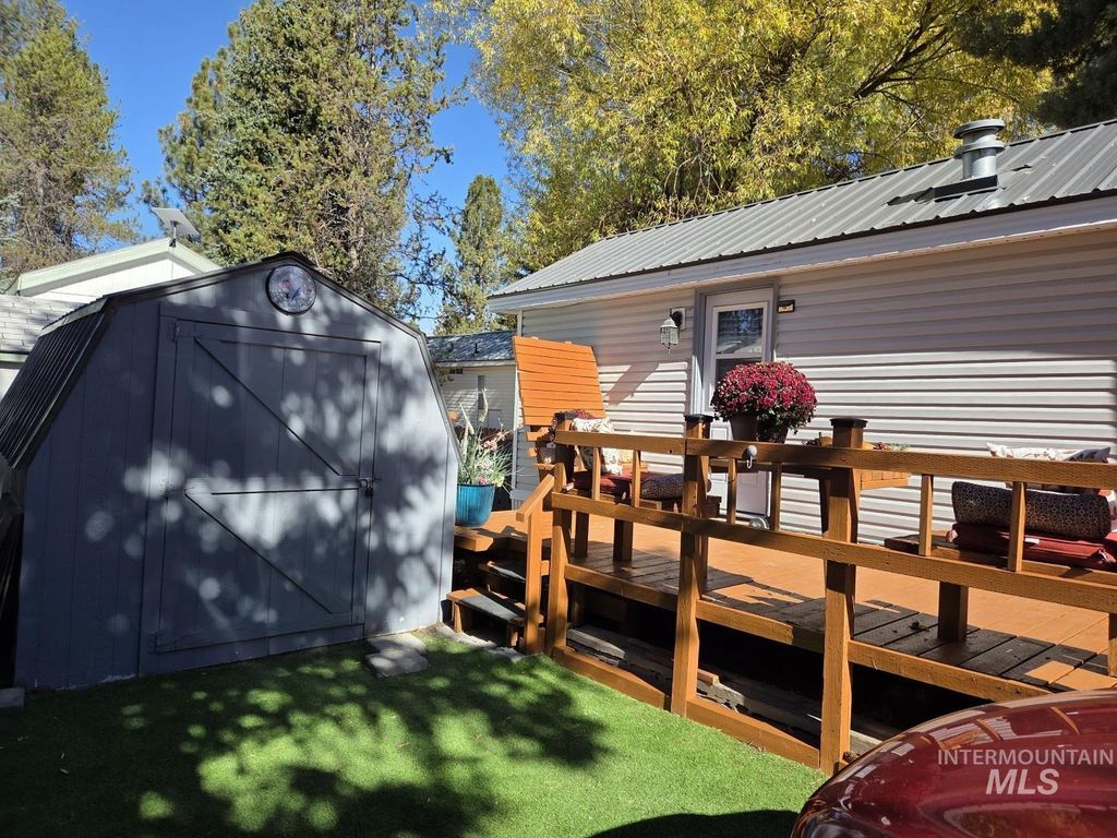 22 B Street, Cascade, ID 83611 photo 4