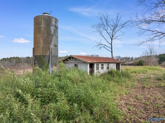 275 Beard Road, Hartselle, AL 35640