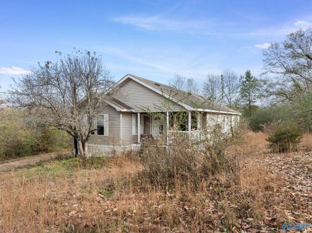 275 Beard Road, Hartselle, AL 35640