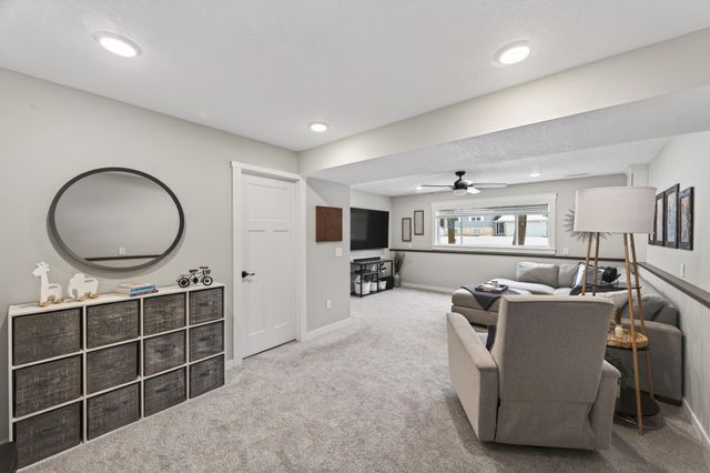 8160 Diane Street, Circle Pines, MN 55014