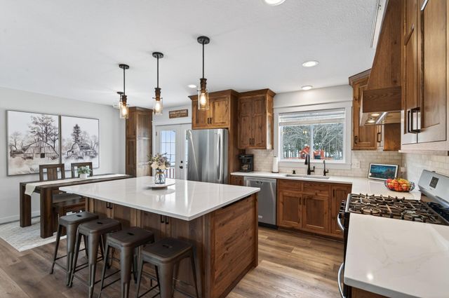 8160 Diane Street, Circle Pines, MN 55014