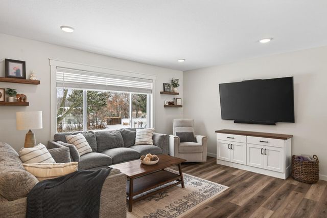 8160 Diane Street, Circle Pines, MN 55014