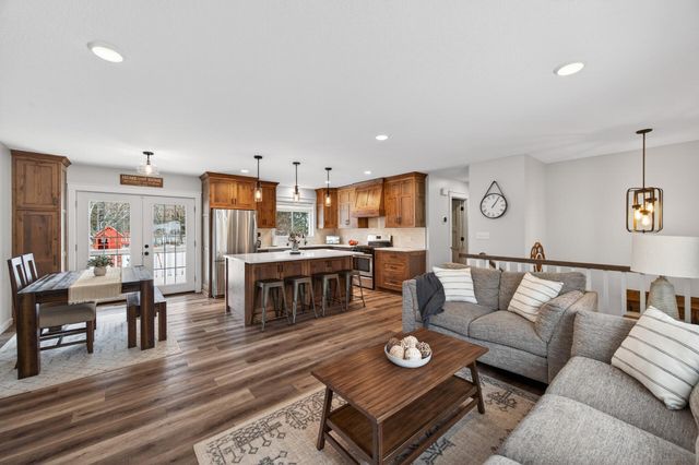 8160 Diane Street, Circle Pines, MN 55014