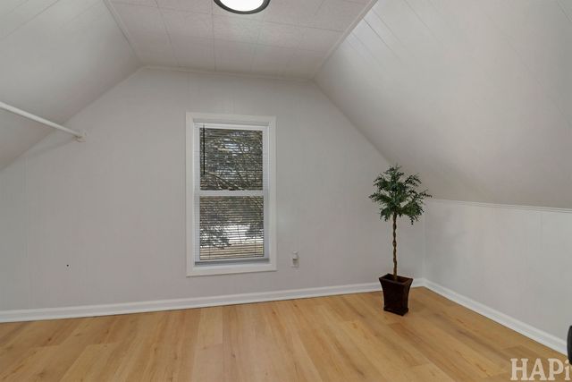 2904 Edina Boulevard, Zion, IL 60099