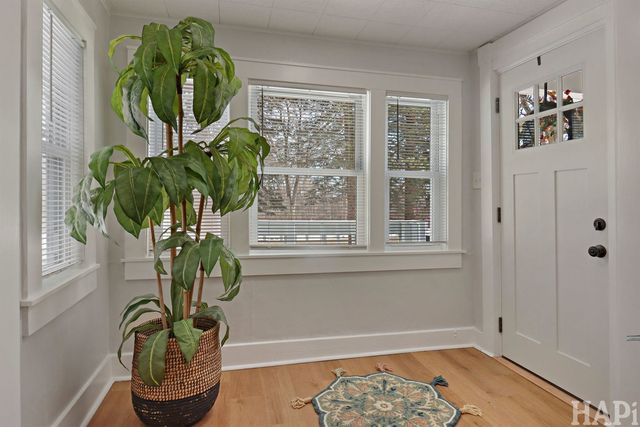 2904 Edina Boulevard, Zion, IL 60099