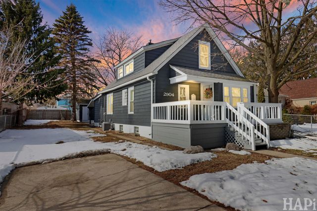 2904 Edina Boulevard, Zion, IL 60099