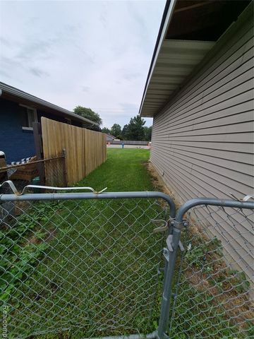 3498 W Walton Boulevard, Waterford, MI 48329