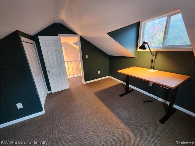 608 S Adelaide Street, Fenton, MI 48430