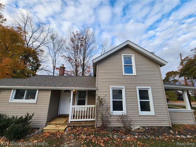 608 S Adelaide Street, Fenton, MI 48430