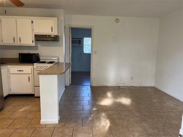 5168 NE 6th Avenue 429, Fort Lauderdale, FL 33334