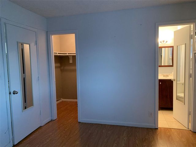 5168 NE 6th Avenue 429, Fort Lauderdale, FL 33334