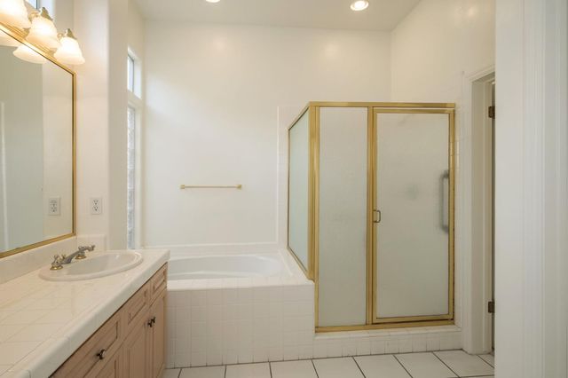 2151 W Via Le Fontane, Fresno, CA 93711