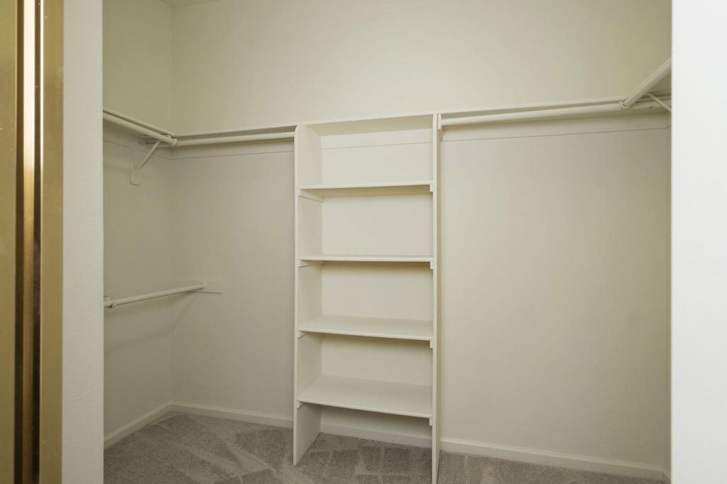 Image 19 of property listing at 2151 W Via Le Fontane, Fresno, CA 93711