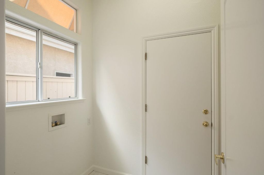 Image 22 of property listing at 2151 W Via Le Fontane, Fresno, CA 93711