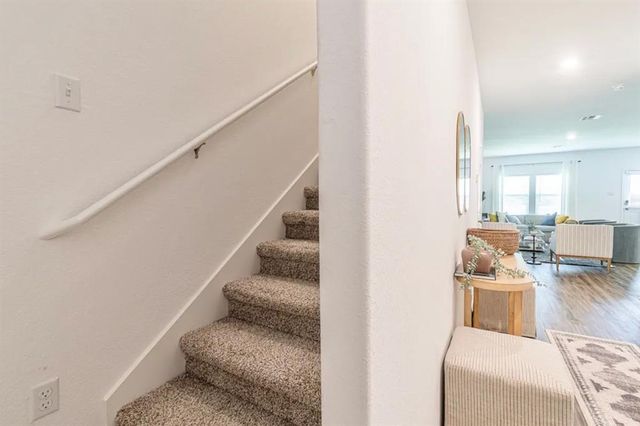 441 Gabbro GDNS, Maxwell, TX 78656