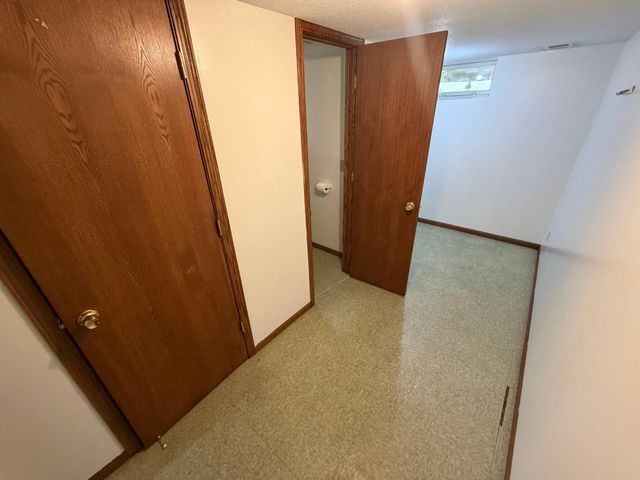 2140 Bush Avenue E, Saint Paul, MN 55119