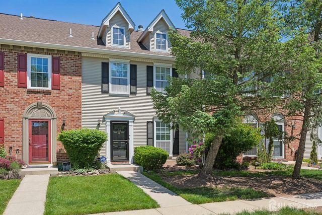 79-79 chelsea Court, Franklin, NJ 08873