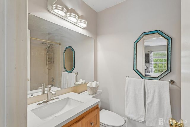 79-79 chelsea Court, Franklin, NJ 08873