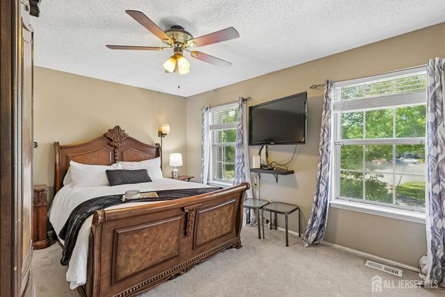79-79 chelsea Court, Franklin, NJ 08873