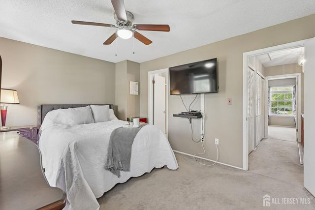79-79 chelsea Court, Franklin, NJ 08873
