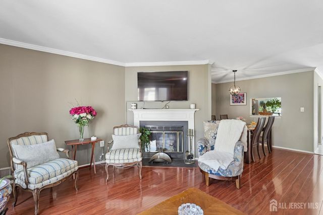 79-79 chelsea Court, Franklin, NJ 08873