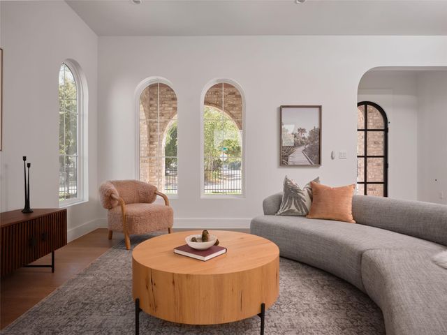 610 Allen ST 1, Austin, TX 78702