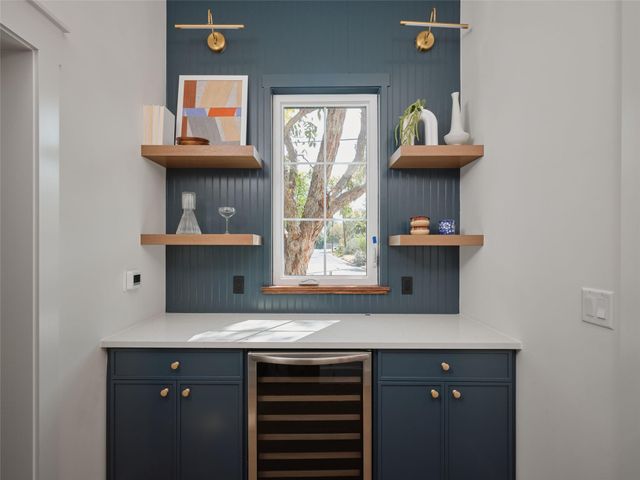 610 Allen ST 1, Austin, TX 78702