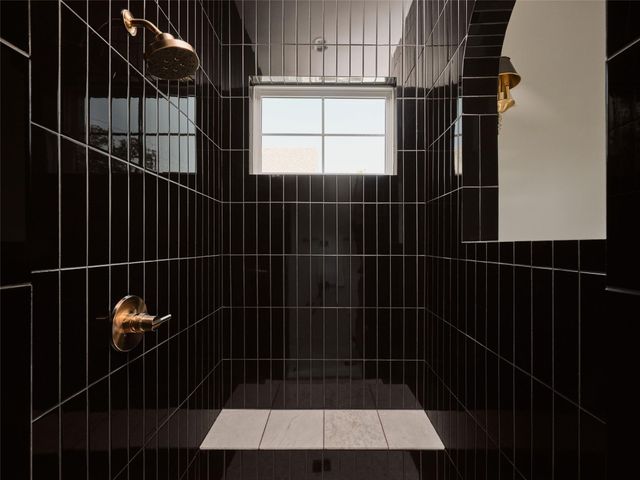 610 Allen ST 1, Austin, TX 78702