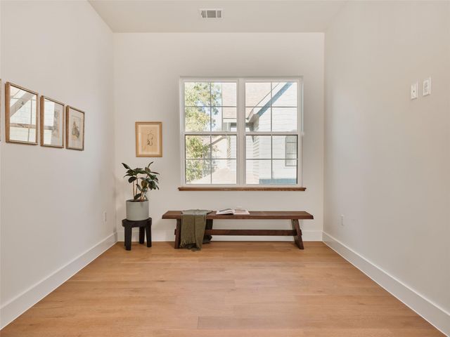 610 Allen ST 1, Austin, TX 78702