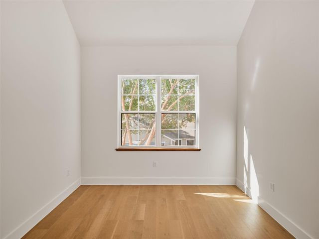 610 Allen ST 1, Austin, TX 78702