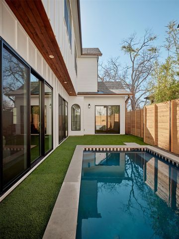 610 Allen ST 1, Austin, TX 78702