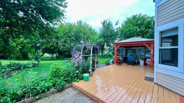 2460 Otter Creek Lane, Elgin, IL 60123
