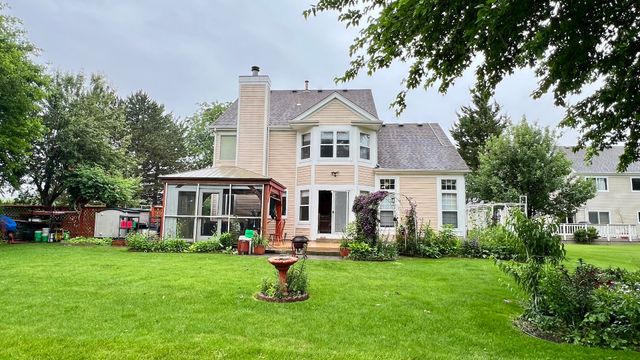 2460 Otter Creek Lane, Elgin, IL 60123