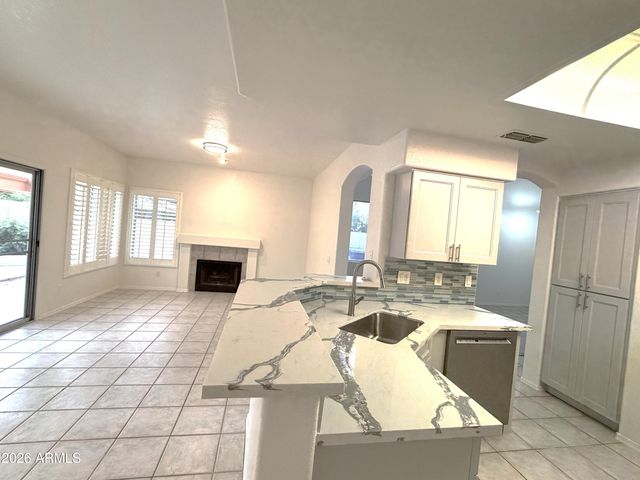 3506 E ROCKWOOD Drive, Phoenix, AZ 85050