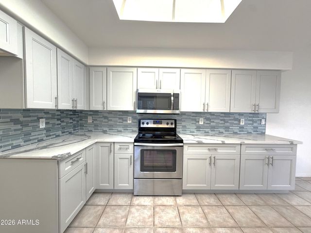 3506 E ROCKWOOD Drive, Phoenix, AZ 85050