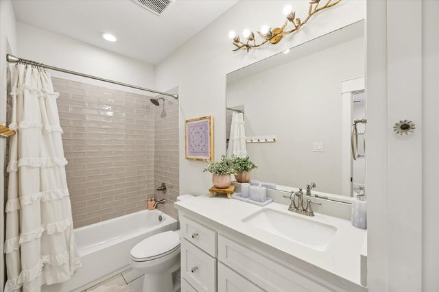 7 Curiosity Lane, Galveston, TX 77554