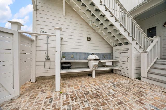 7 Curiosity Lane, Galveston, TX 77554