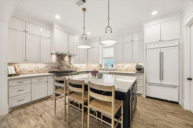 7 Curiosity Lane, Galveston, TX 77554