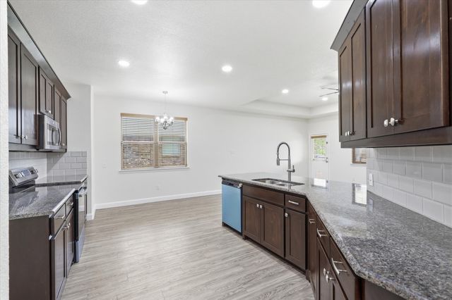 11 Pleasant Valley, Sanger, TX 76266