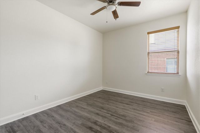 11 Pleasant Valley, Sanger, TX 76266