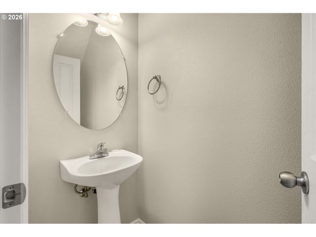 4865 Se SANDALWOOD St, Hillsboro, OR 97123