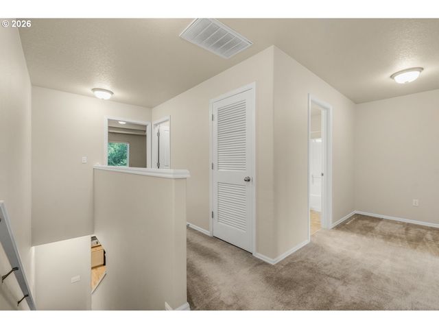 4865 Se SANDALWOOD St, Hillsboro, OR 97123