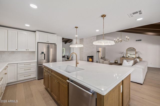 9008 N 83RD Street, Scottsdale, AZ 85258