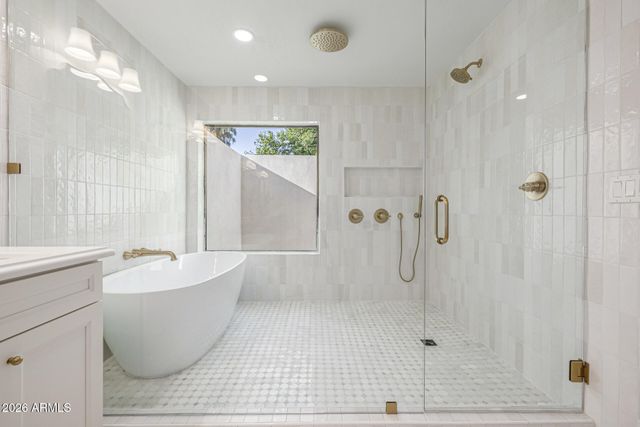 9008 N 83RD Street, Scottsdale, AZ 85258