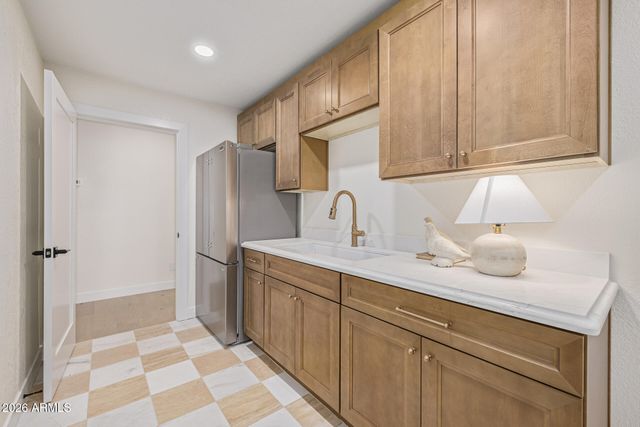 9008 N 83RD Street, Scottsdale, AZ 85258