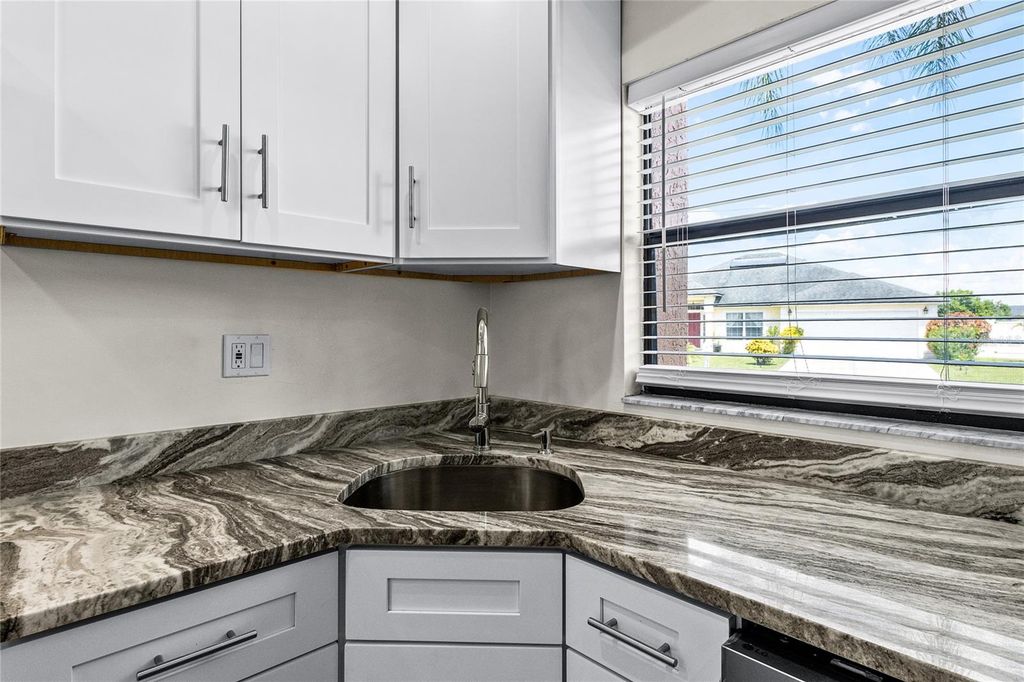 Image 4 of property listing at 137 BIRMINGHAM DRIVE, Kissimmee, FL 34758