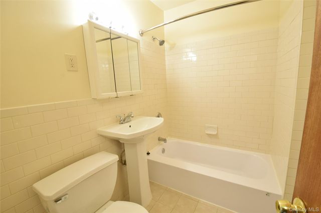 51 Leroy Place, Newburgh, NY 12550