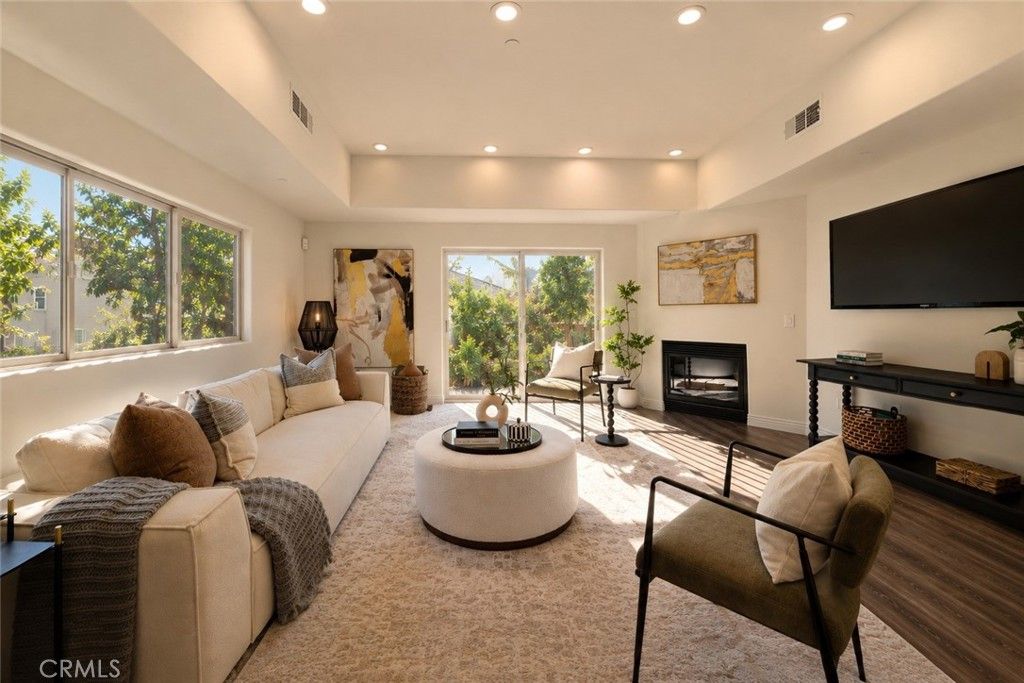 14702 Magnolia Boulevard 105, Sherman Oaks, CA 91403 — photo 3