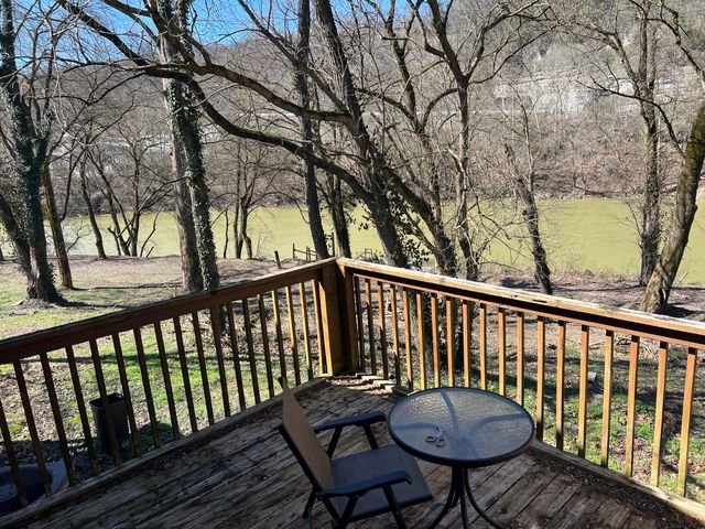 240 Athens Boonesboro Road, Winchester, KY 40391