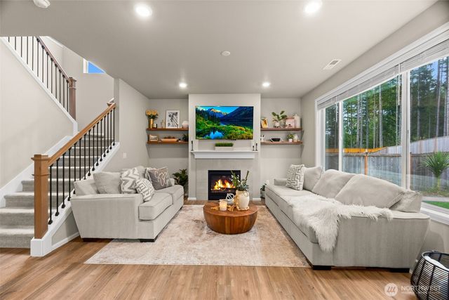 17803 130th Avenue E, Puyallup, WA 98374